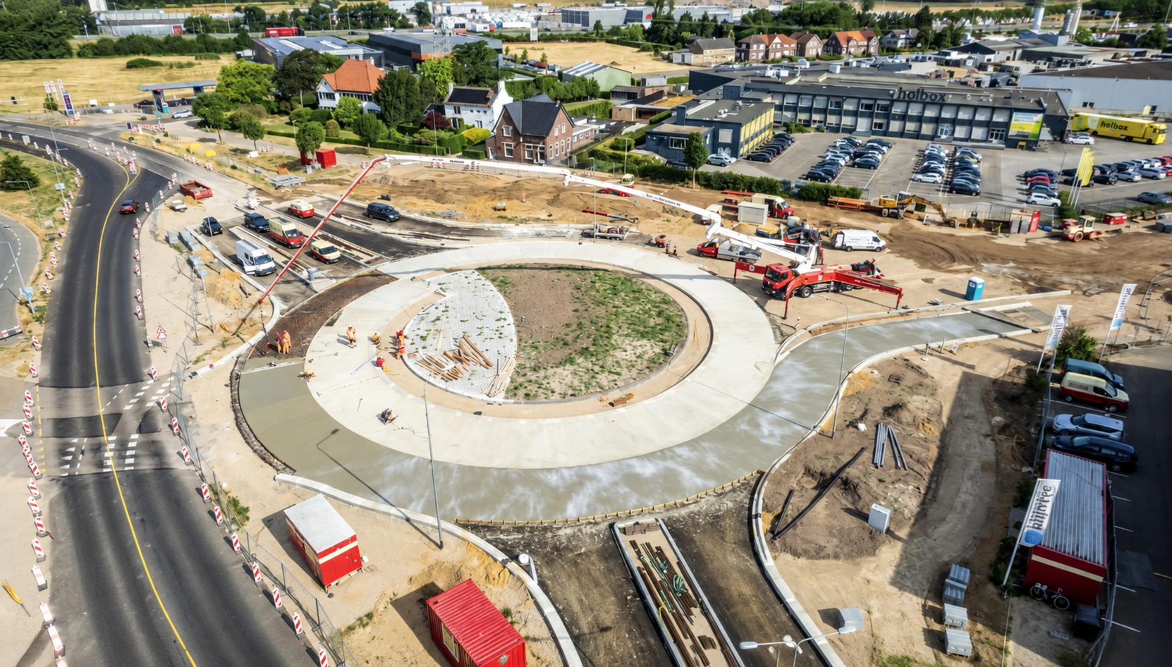 Turborotonde in Echt na openstelling voor het verkeer